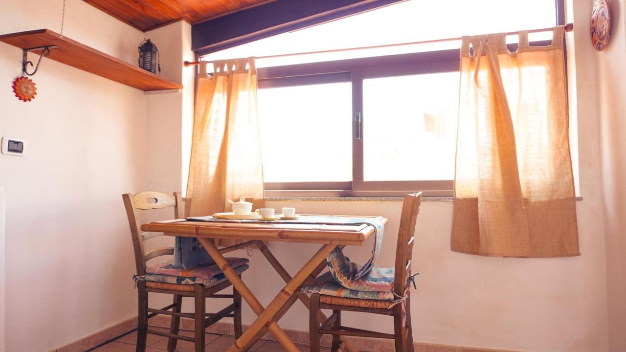 Pm 12 Via Achille Grandi Guest House Alghero Eksteriør billede